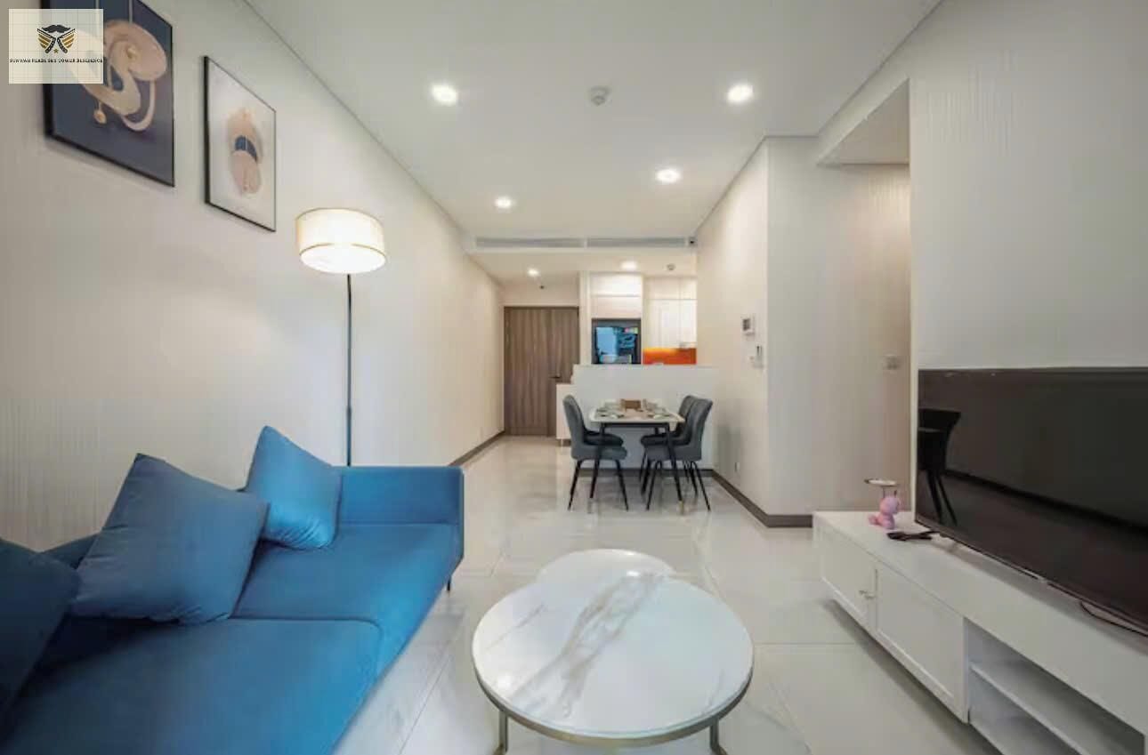 奢华公寓, 1 张大床, 无烟房, 城市景观 | 起居区 | 24-英寸电视（配备数码频道）