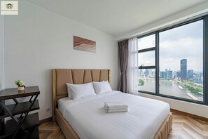 Ropa de cama de alta calidad, cubrecamas y escritorio 