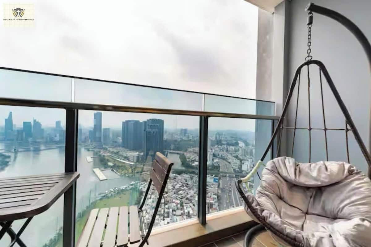 Ropa de cama de alta calidad, cubrecamas y escritorio