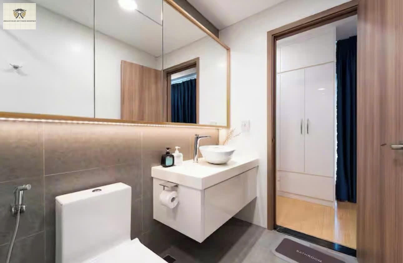 Lägenhet Deluxe - 2 sovrum - icke-rökare - utsikt mot staden | Badrum | Badkar, hårtork, badrock och tofflor