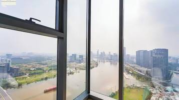 Deluxe Apartment, 2 Bedrooms, Non Smoking, City View | Premium bedding, down comforters, desk, blackout drapes
