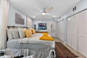 2 chambres, fer et planche à repasser, Wi-Fi, draps fournis