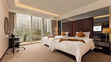 Phòng 2 giường đơn Deluxe | Minibar, két bảo mật tại phòng, bàn