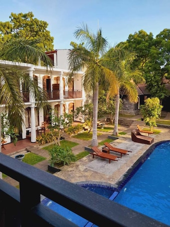 Outdoor pool. Oga Reach Yala
