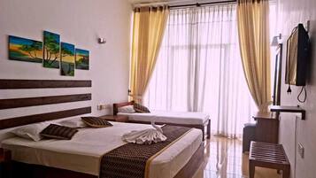 Deluxe Double Room, Balcony, Lake View