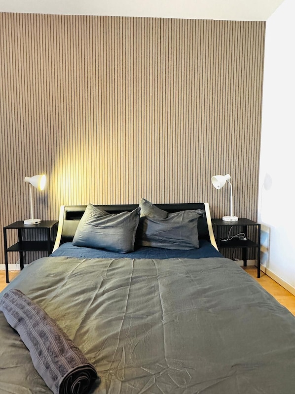 Fer et planche à repasser