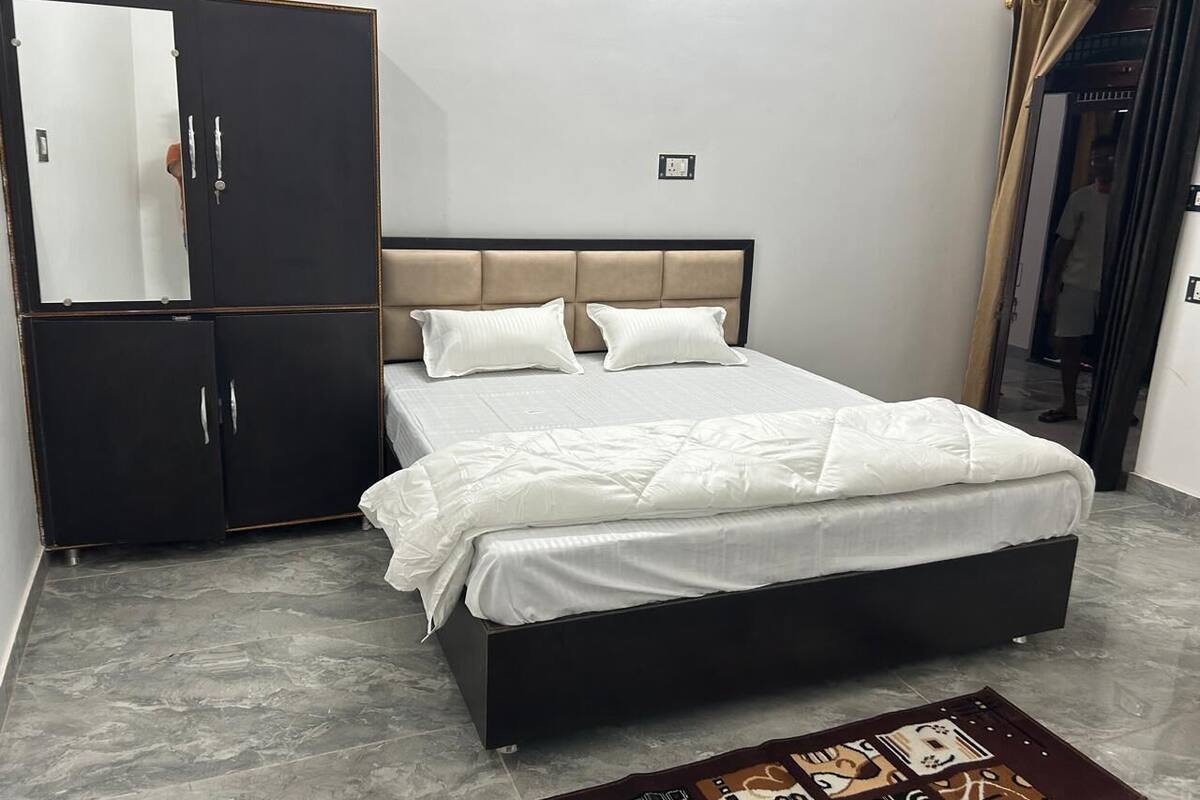 Habitación de lujo | Camas extra, wifi gratis y ropa de cama