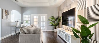 Family Retreat w/Pool & Game Room/Sleeps 10