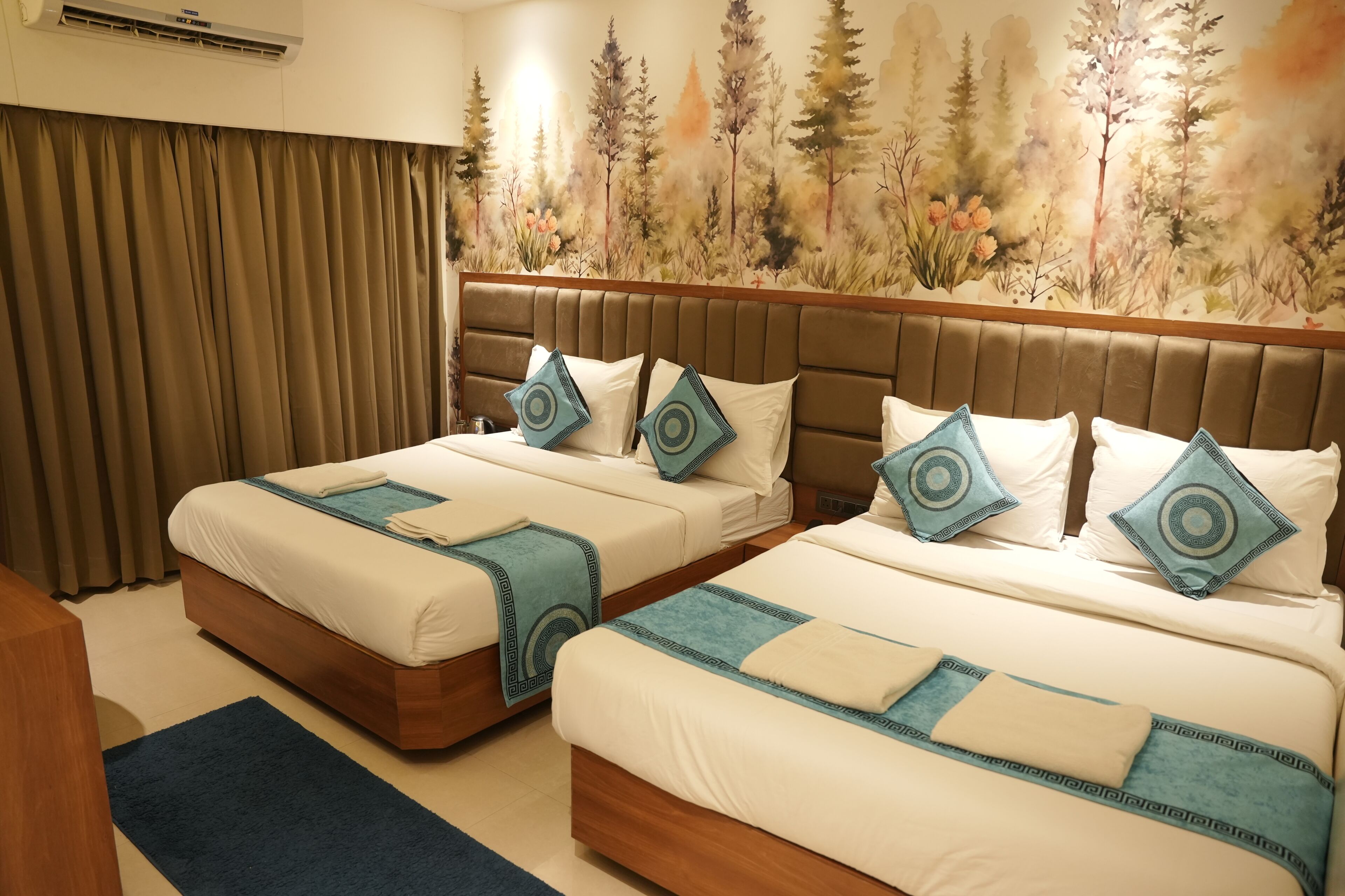 Family Quadruple Room, City View | Desk, soundproofing, free WiFi