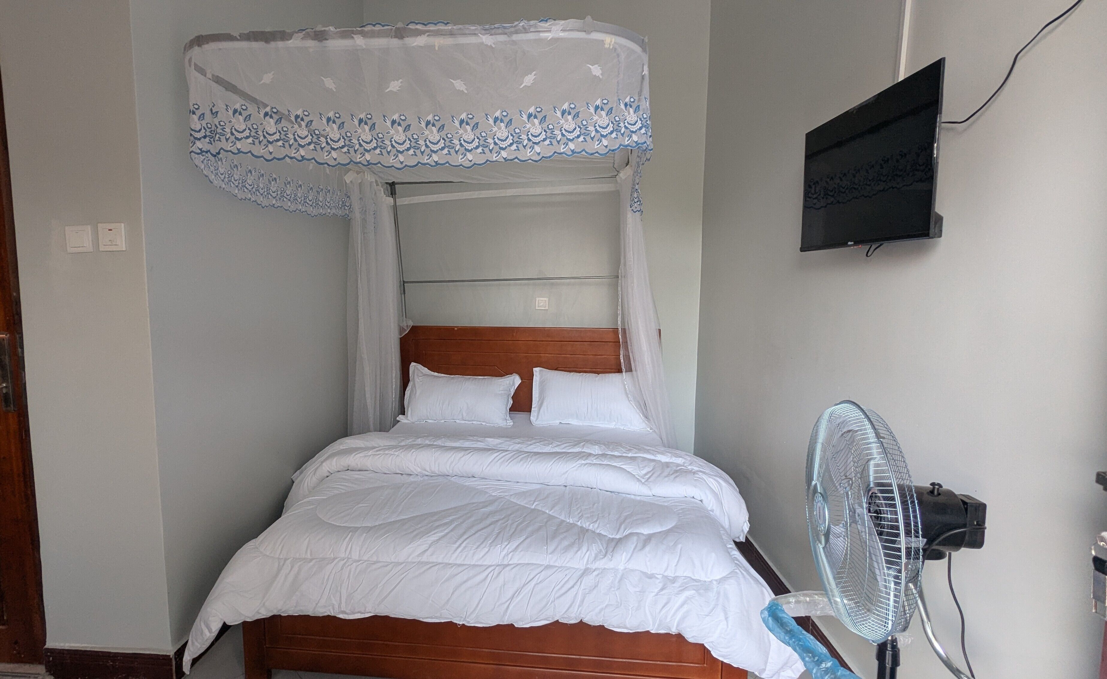 Habitación individual básica | Wifi gratis y ropa de cama 