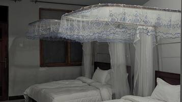 Comfort-Doppel- oder -Zweibettzimmer, Gartenblick