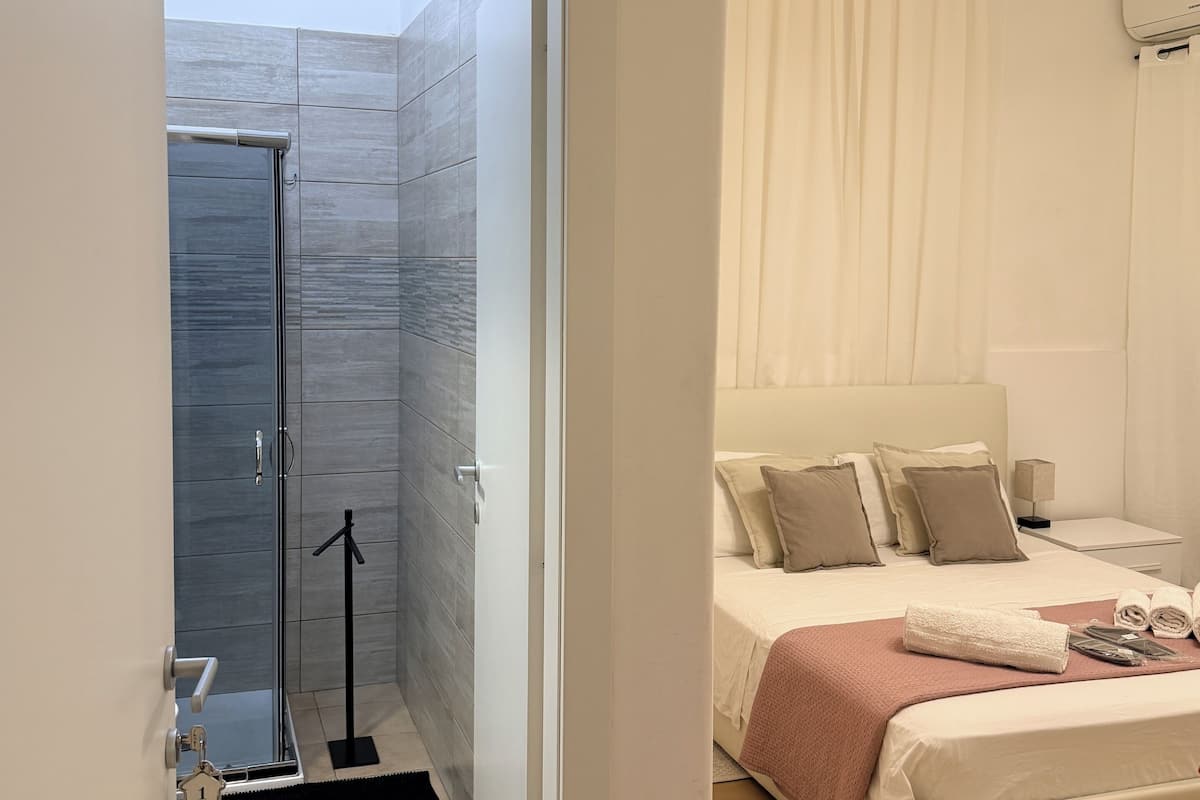 Comfort Double Room, Courtyard View | In-room safe, soundproofing, iron/ironing board, free WiFi