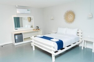 Apartamento Confort, vistas al mar | Caja fuerte, cortinas opacas, wifi gratis