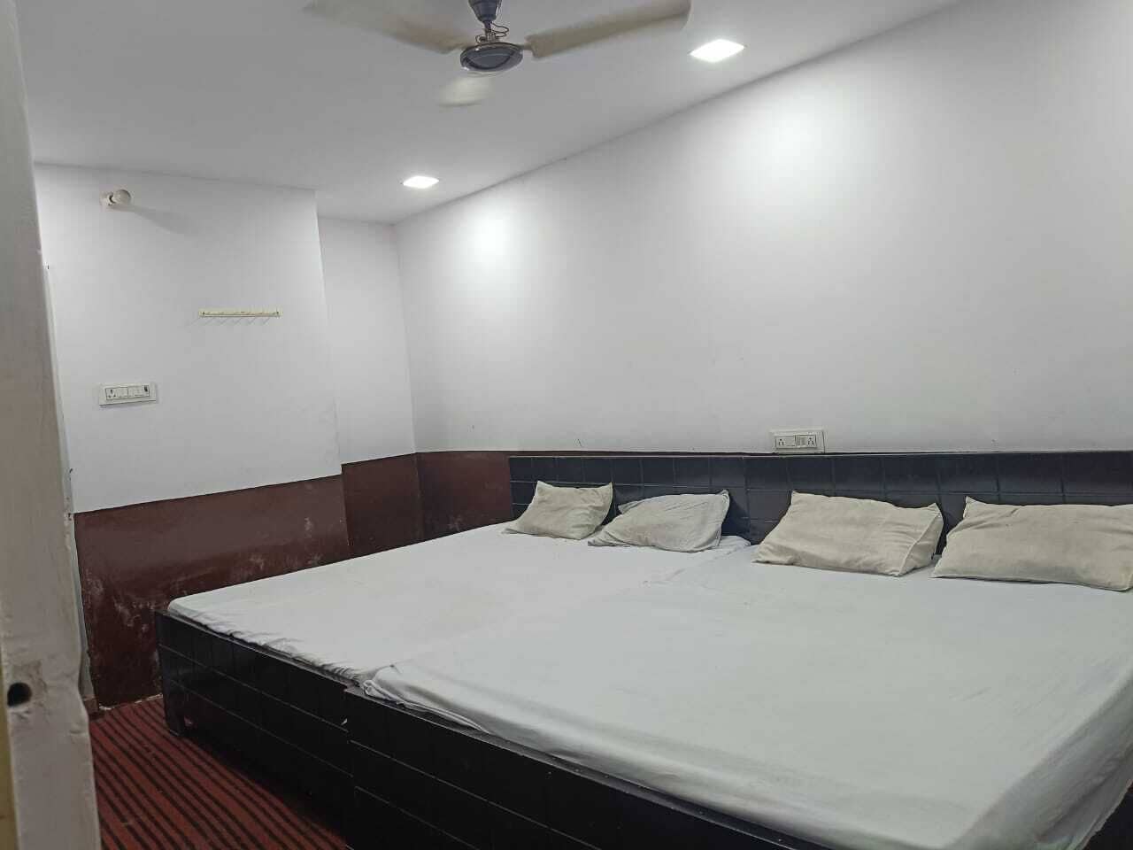 Family Room | Free WiFi