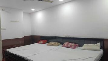 Family Room | Free WiFi