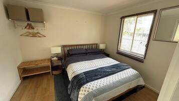 1 bedroom, iron/ironing board, Internet, bed sheets