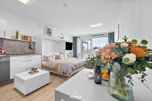 Cozy Holiday Apartment with Limited Sea View near the Beach in Wendtorf