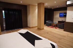 Luxury Suite, Balcony, City View | Free WiFi