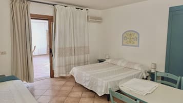 1 camera, culla da viaggio