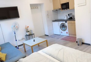 基本公寓 | 熨斗/熨衣板、免費無線上網