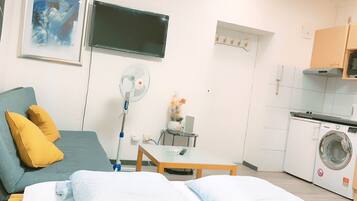 Basic Apartment | Iron/ironing board, free WiFi