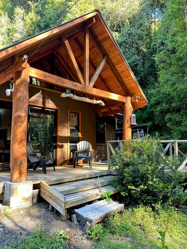 Enjoyed and comfortable cabin 15 min from Playa Coñaripe, 5 min from hot springs and waterfalls.