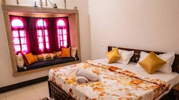 Doppia Deluxe | Una scrivania, insonorizzazione, Wi-Fi gratuito