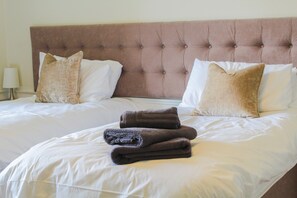 7 Schlafzimmer, kostenloses WLAN, Bettwäsche