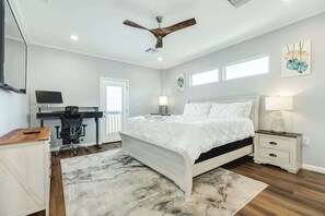 3 bedrooms, WiFi, bed sheets - Lake2Sea - Spacious Retreat, Gulf & Waterway View! (Surfside Beach)