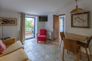 Apartamento, 1 habitación, balcón, vistas al jardín | Wifi gratis