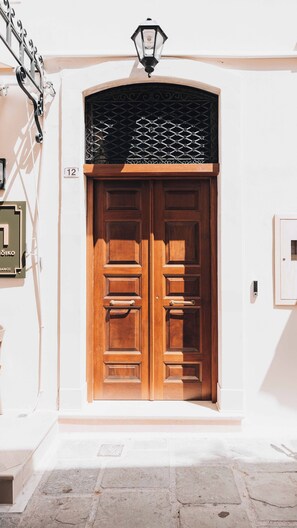 Exterior detail - MAZI - Pied à Terre (Rethimno)