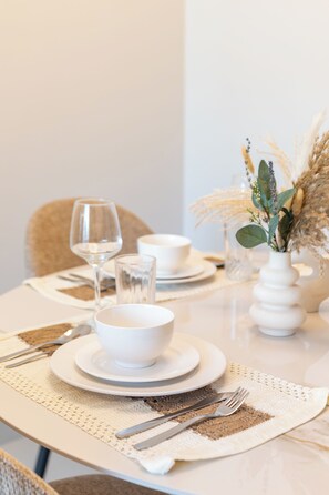 Luxury Apartment, City View | In-room dining - PVH - 2BR - Vida Residence Dubai Mall (Dubai)