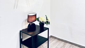 Basic-Apartment | Bügeleisen/Bügelbrett