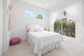 3 bedrooms, desk, iron/ironing board, travel cot - Beachfront Haven – Steps from Downtown & the Sand (Cocoa Beach)