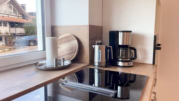 Kühlschrank, Kochgeschirr/Geschirr/Besteck