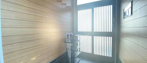 別墅, 6 間臥室, 非吸煙房, 廚房 | 遮光布/窗簾、熨斗/熨衣板、免費無線上網