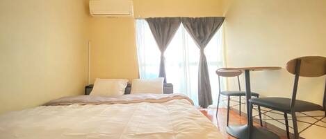 Villa, 6 Bedrooms, Non Smoking, Kitchen | Blackout drapes, iron/ironing board, free WiFi