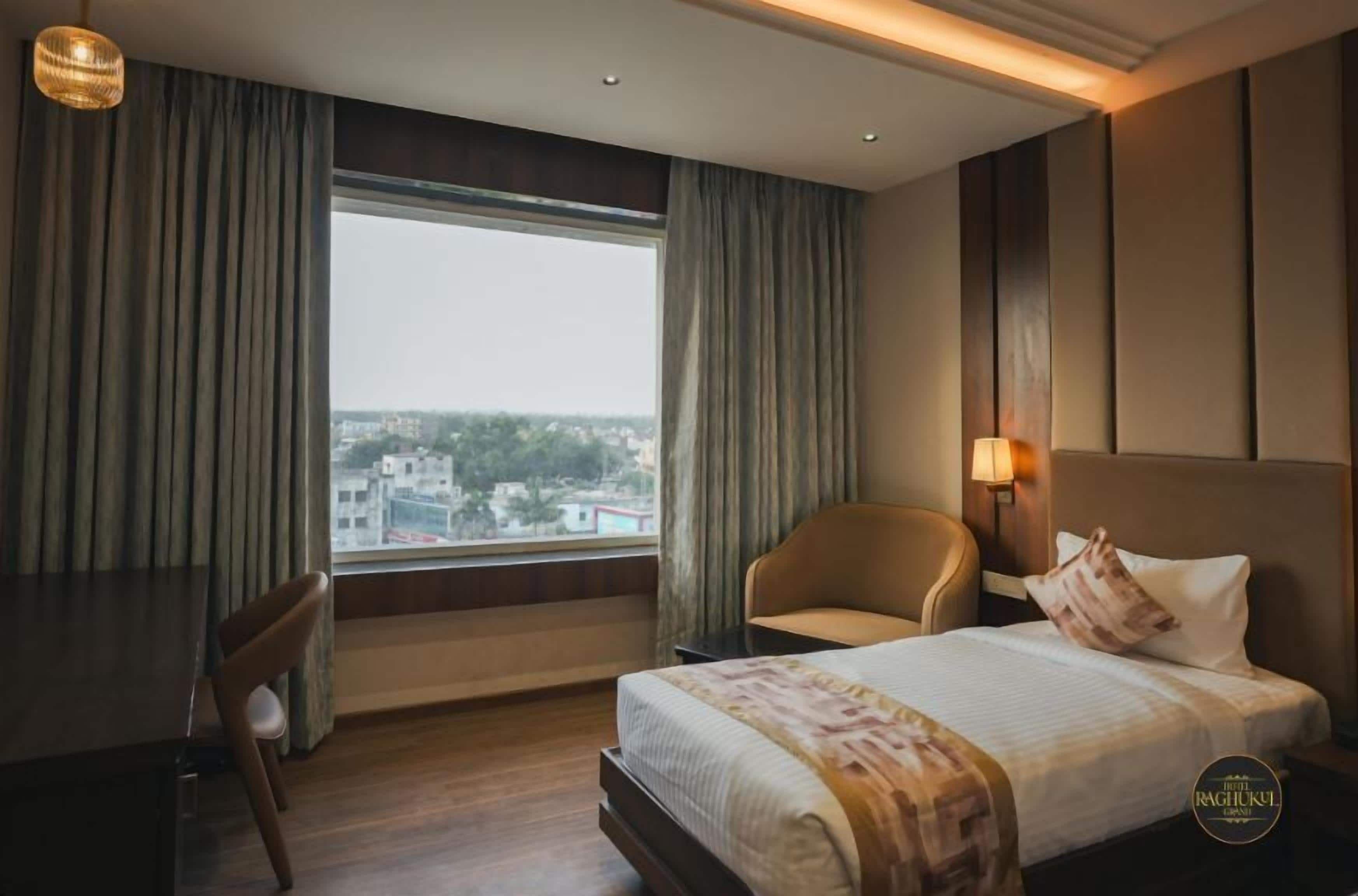 Yhden hengen executive-huone, kaupunkinäköala | Työpöytä, äänieristys, ilmainen Wi-Fi