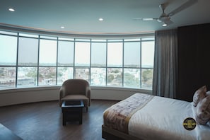 Habitación individual ejecutiva, vista a la ciudad | Escritorio, insonorización y wifi gratis