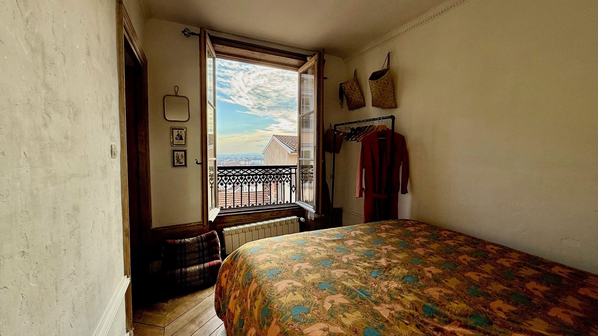 1 dormitorio y ropa de cama