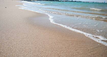 Villa "Sam Suffy" close to the beach 2/6 persons, in the heart of Saint Denis