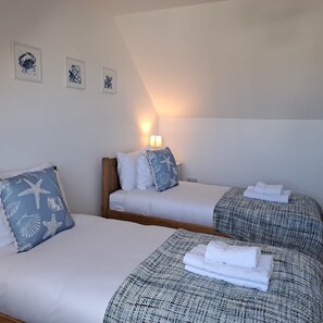 3 bedrooms, desk, iron/ironing board, free WiFi - Central St Andrews 3 Bed 3 Bathroom holiday home. Close to beach and golf. (St Andrews)