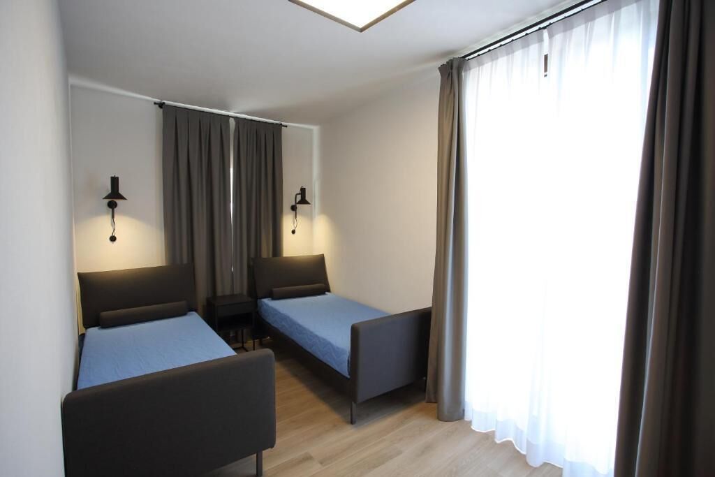 Deluxe-Zimmer, Balkon, Stadtblick | Verdunkelungsvorhänge, kostenloses WLAN