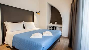 Classic Double Room, City View | Blackout drapes, free WiFi