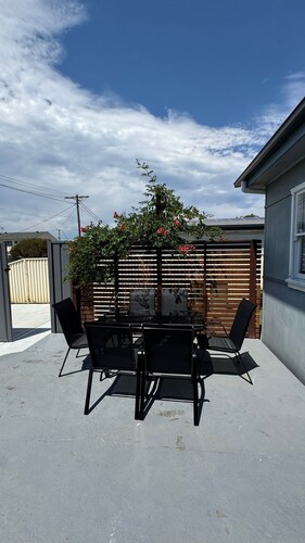 Ocean Hideaway Family and pet-friendly retreat in Toukley!