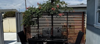 Ocean Hideaway Family and pet-friendly retreat in Toukley!