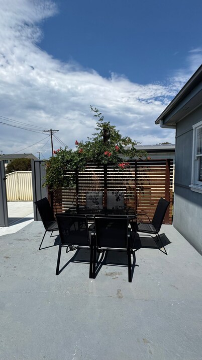 Ocean Hideaway Family and pet-friendly retreat in Toukley!