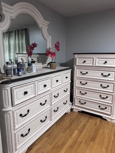 3-bedroom house in serene Framingham with cool AC