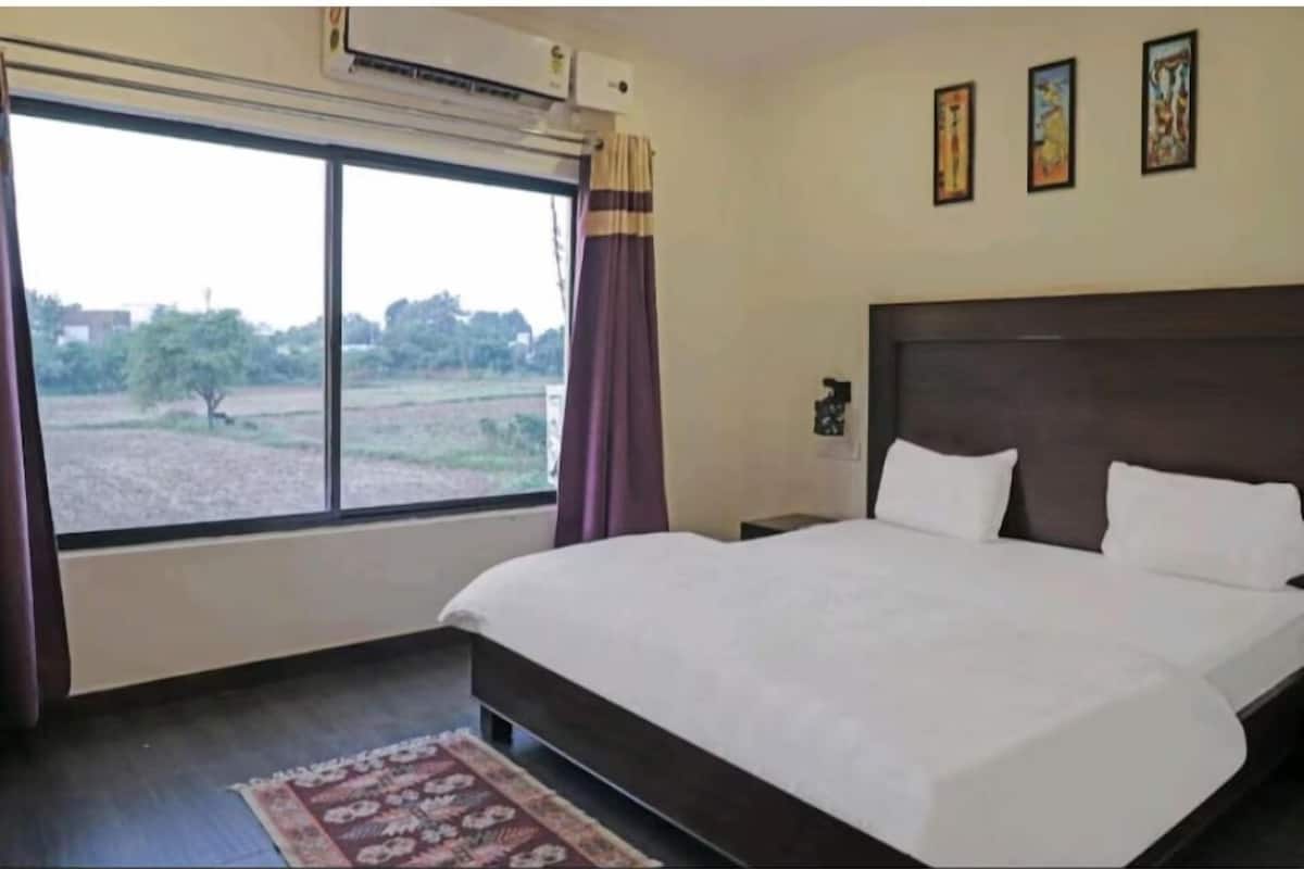 华丽双人房 | 办公桌、免费 WiFi