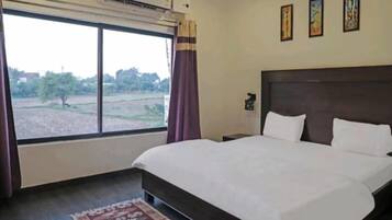 Deluxe Double Room | Desk, free WiFi